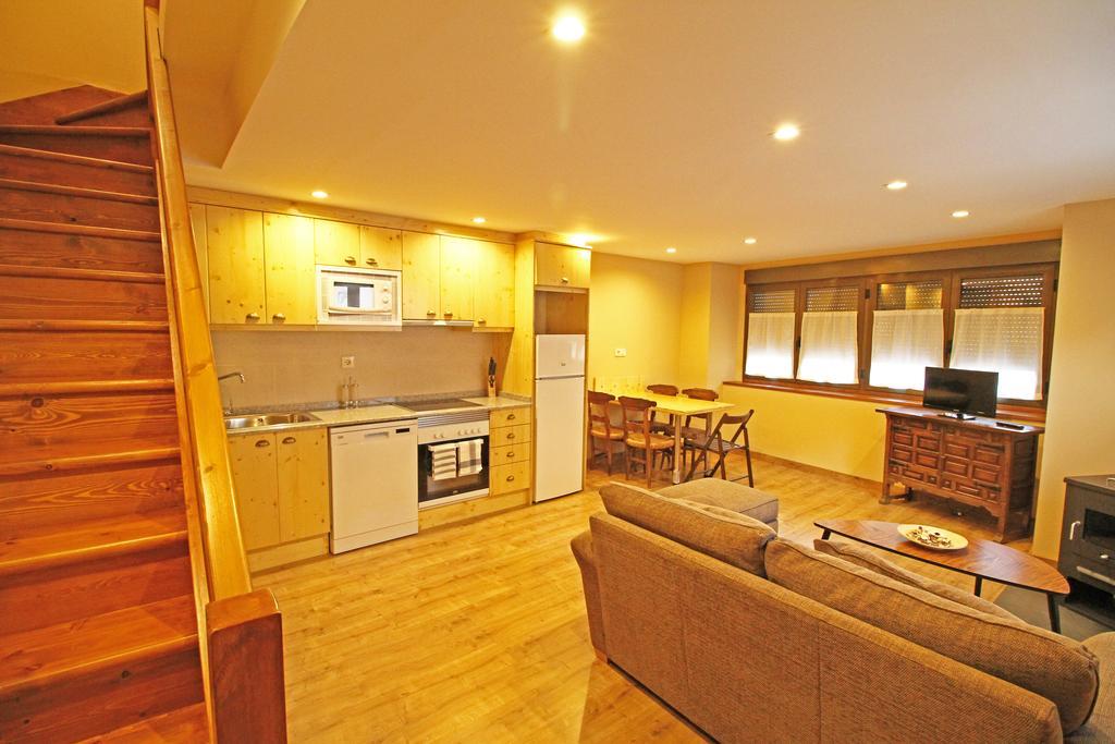 Apartamentos Snoe Mont Romies Саларду Экстерьер фото